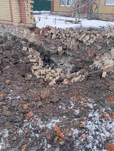 Вирва на місці влучання по Клиновій-Новоселівці Вирва на місці влучання по Клиновій-Новоселівці