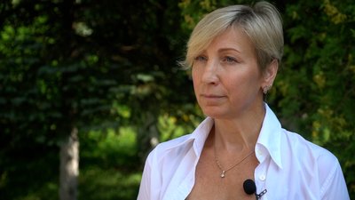 Завідувачка відділу ветеринарно-санітарної експертизи регіональної лабораторії Держпродспоживслужби Світлана Шевченко розповідає, як перевіряють продукти, якими торгують на ринках Чернігова у спеку, чи безпечно там купувати продукти Завідувачка відділу ветеринарно-санітарної експертизи регіональної лабораторії Держпродспоживслужби Світлана Шевченко розповідає, як перевіряють продукти, якими торгують на ринках Чернігова у спеку, чи безпечно там купувати продукти