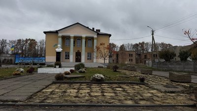Декоративні насадження та арки: роботи з облаштування проспекту розпочали у місті на Рівненщині Декоративні насадження та арки: роботи з облаштування проспекту розпочали у місті на Рівненщині