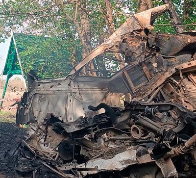Автомобіль, який наїхав на вибухонебезпечний предмет у Балаклії, 22 квітня 2025 року Автомобіль, який наїхав на вибухонебезпечний предмет у Балаклії, 22 квітня 2025 року