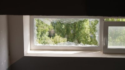 106 заяв про пошкодження: у Кропивницькому відновлюють будинки після дронової атаки 106 заяв про пошкодження: у Кропивницькому відновлюють будинки після дронової атаки