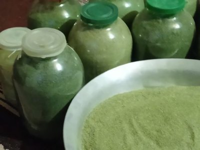 "Я не втомлююсь від цієї справи": жителька Одещини виготовляє бессарабську паприку за сімейним рецептом