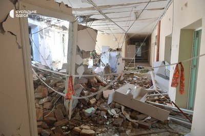 "Ми були в шоці": вагітна народила трійню після атаки на пологовий в Одесі "Ми були в шоці": вагітна народила трійню після атаки на пологовий в Одесі