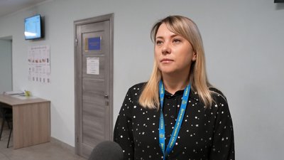 Прессекретарка управління державної міграційної служби Лілія Квятковська розповіла кількість бажаючих отримати документи , жовтень 2025 року, Хмельницький Прессекретарка управління державної міграційної служби Лілія Квятковська розповіла кількість бажаючих отримати документи , жовтень 2025 року, Хмельницький