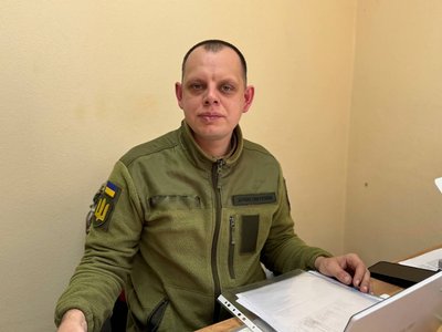 “Ми не ламаємо і не б’ємо”: боєць сумського ТЦК розповів про свою роботу “Ми не ламаємо і не б’ємо”: боєць сумського ТЦК розповів про свою роботу