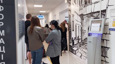 Черги до ЦНАПів у Львові: як оновлюють дані військовозобов’язані у місті Черги до ЦНАПів у Львові: як оновлюють дані військовозобов’язані у місті