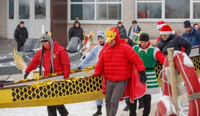 У Дніпрі пройшов різдвяний карнавал на воді