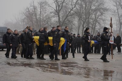 У Черкасах попрощалися із чотирма поліцейськими У Черкасах попрощалися із чотирма поліцейськими