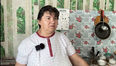 "Все добре, тільки додому хочеться". Як незнайомі люди допомогли облаштуватися родині з прикордоння Сумщини "Все добре, тільки додому хочеться". Як незнайомі люди допомогли облаштуватися родині з прикордоння Сумщини