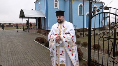 Парафіяни церкви на Волині колядували селами, щоб заробити гроші на храм Парафіяни церкви на Волині колядували селами, щоб заробити гроші на храм