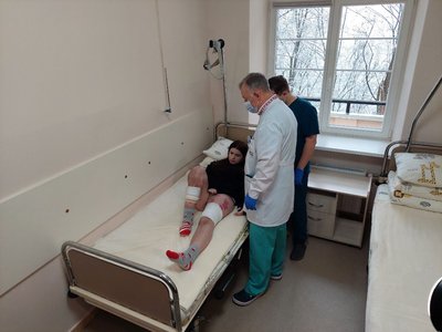Перенесла 13 операцій після ДТП: у Львові проходить реабілітацію 14-річна школярка з Дрогобича Перенесла 13 операцій після ДТП: у Львові проходить реабілітацію 14-річна школярка з Дрогобича