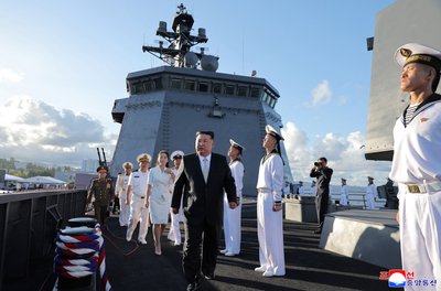 Кім Чен Ин, Есмінець "Кан Кон", Kang Kon, КНДР Кім Чен Ин, Есмінець "Кан Кон", Kang Kon, КНДР