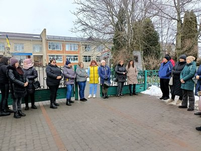 Реорганізація ліцею в Луцькій громаді: батьки учнів вимагають не закривати старші класи Реорганізація ліцею в Луцькій громаді: батьки учнів вимагають не закривати старші класи