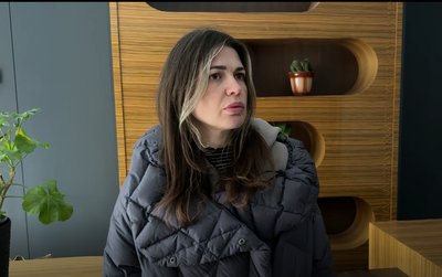 "Бігли роздягнені на парковку" — мешканка багатоповерхівки у Дніпрі, куди влучив дрон РФ
