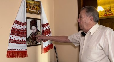 Історія пенсіонера з рівненського полісся, який з дитинства вишиває Історія пенсіонера з рівненського полісся, який з дитинства вишиває