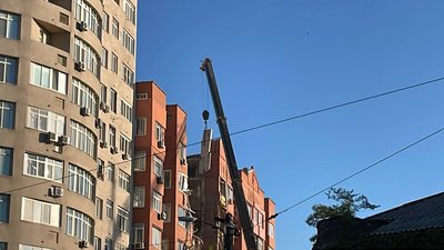 Ракетний удар по Дніпру 28 червня. Що відбувається зараз на міці подій — фоторепортаж Ракетний удар по Дніпру 28 червня. Що відбувається зараз на міці подій — фоторепортаж