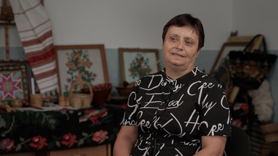Роблять на похорон, щоби віддати шану: як у селах Буковини зберігають традицію поминального деревця | "Жива спадщина" Роблять на похорон, щоби віддати шану: як у селах Буковини зберігають традицію поминального деревця | "Жива спадщина"