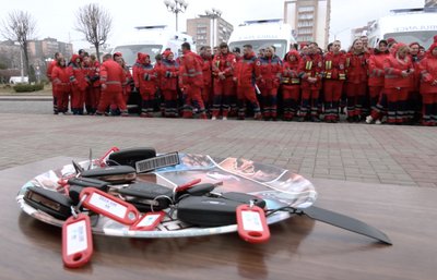 Кожний автомобіль зараз на вагу золота: передали авто для черкаської екстренки Кожний автомобіль зараз на вагу золота: передали авто для черкаської екстренки