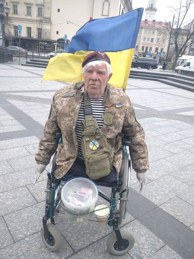 Волонтер дядя Гриша Волонтер дядя Гриша