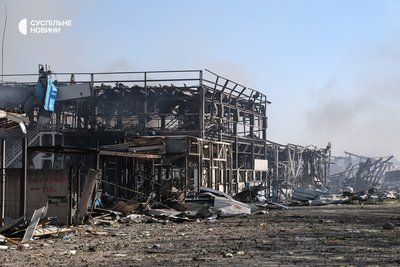 Вигорілі після обстрілу і пожежі промислові приміщення у селі Мила на Київщині, 29 серпня 2026 року Вигорілі після обстрілу і пожежі промислові приміщення у селі Мила на Київщині, 29 серпня 2026 року