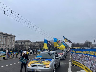Солодощі від Миколая: у Черкасах дітям полонених та зниклих безвісти вручили подарунки Солодощі від Миколая: у Черкасах дітям полонених та зниклих безвісти вручили подарунки