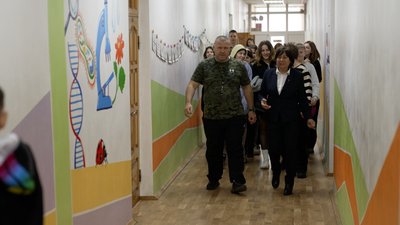 З фронту – до школи. Ветеран війни з протезом викладає фізкультуру в ліцеї на Вінниччині З фронту – до школи. Ветеран війни з протезом викладає фізкультуру в ліцеї на Вінниччині