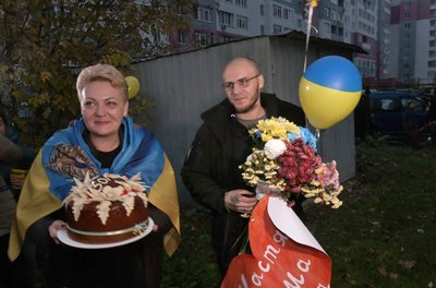 У Луцьку зустріли звільненого з полону 27-річного військового медика Дмитра Селютіна У Луцьку зустріли звільненого з полону 27-річного військового медика Дмитра Селютіна