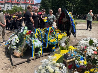Могила Василя Паламарчука на Личаківському військовому кладовищі, 10 липня 2024 Могила Василя Паламарчука на Личаківському військовому кладовищі, 10 липня 2024