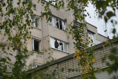 «Зайшла в підвал, бо кричало «КАБи на місто»: у Сумах російська авіабомба вбила двох людей