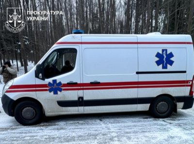 Маскувалися під швидку: на Буковині затримали чоловіка за спробу незаконно переправити людей до Румунії Маскувалися під швидку: на Буковині затримали чоловіка за спробу незаконно переправити людей до Румунії