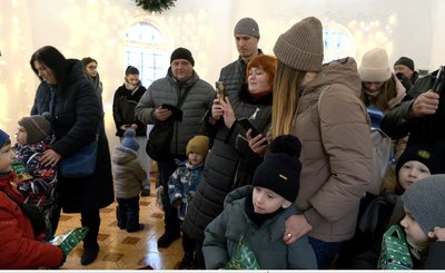 Дарує обійми і смаколики — у Черкасах відкрили резиденцію святого Миколая Дарує обійми і смаколики — у Черкасах відкрили резиденцію святого Миколая