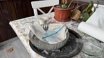 Уламки скла