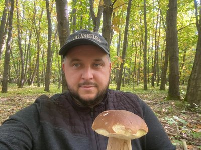 «Лише лінивий міг не назбирати собі грибів»: житомирянин Віктор Лісовський розповів про грибний сезон-2026 і знахідку