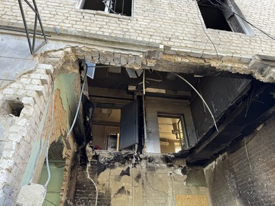 День уролога у зруйнованій операційній: розповідь оперуючого лікаря Володимира Пономаренка День уролога у зруйнованій операційній: розповідь оперуючого лікаря Володимира Пономаренка