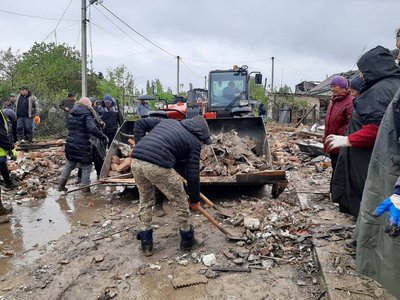 "Він лежить у вікні, його ще не забрали звідти": Російська атака на Хмельниччину 25 травня "Він лежить у вікні, його ще не забрали звідти": Російська атака на Хмельниччину 25 травня