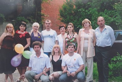 Радіоколектив у дворі радіодому на День журналіста (Роман Кривко — крайній знизу ліворуч), Харків, 2009 рік Радіоколектив у дворі радіодому на День журналіста (Роман Кривко — крайній знизу ліворуч), Харків, 2009 рік