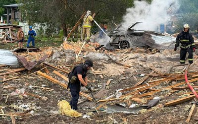 Росія сьогодні двічі вдарила по Київщині. Внаслідок атаки по полігону є загиблі і поранені Росія сьогодні двічі вдарила по Київщині. Внаслідок атаки по полігону є загиблі і поранені