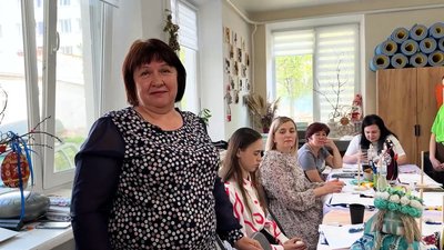 Лялька мотанка на Чернігівщині: як робити ляльки навчали жінок у прикордонній громаді Лялька мотанка на Чернігівщині: як робити ляльки навчали жінок у прикордонній громаді
