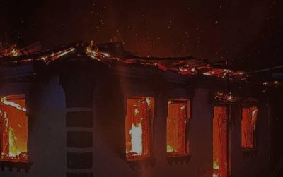 Чотири дитини загинули в пожежі, двоє — у лікарні: матері з Черкащини повідомили про підозру Чотири дитини загинули в пожежі, двоє — у лікарні: матері з Черкащини повідомили про підозру