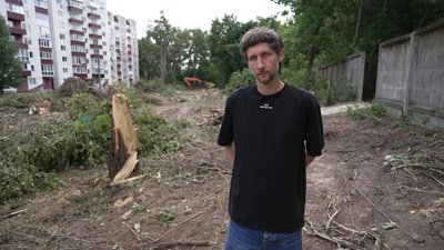 “Тут буде просто пательня”: у Чернігові на вулиці Єськова спиляють понад 100 дерев через ремонт дороги “Тут буде просто пательня”: у Чернігові на вулиці Єськова спиляють понад 100 дерев через ремонт дороги