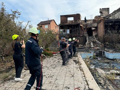 "Тут все горіло, гасили до світанку": очевидці про атаку Запоріжжя 9 вересня "Тут все горіло, гасили до світанку": очевидці про атаку Запоріжжя 9 вересня