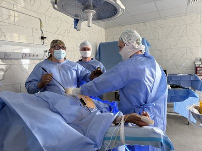 Перші операції у нових умовах: у 2-й лікарні Полтави відкрили оперблок після реконструкції Перші операції у нових умовах: у 2-й лікарні Полтави відкрили оперблок після реконструкції