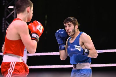 Черкаські боксери привезли дев'ять нагород із чемпіонату України Черкаські боксери привезли дев'ять нагород із чемпіонату України