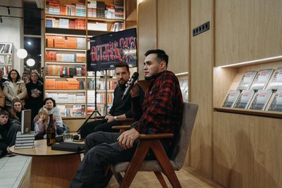 Серія мультфільмів про Донецьк та Луганськ, книга про облогу Маріуполя: добірка Серія мультфільмів про Донецьк та Луганськ, книга про облогу Маріуполя: добірка