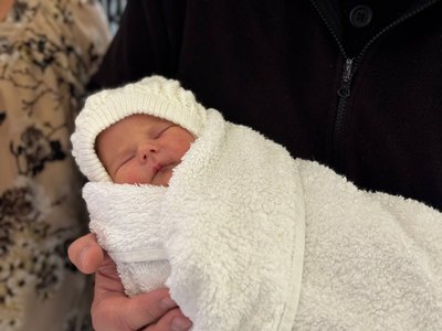У Львові 46-річна дружина священника народила сьому дитину — у родині вже сім доньок У Львові 46-річна дружина священника народила сьому дитину — у родині вже сім доньок
