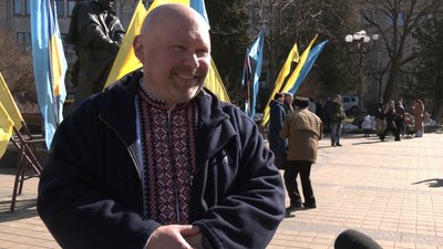 Святослав Дунець, керівник хору "Бревіс", вшанування Шевченка у Тернополі, 9 березня 2026 року Святослав Дунець, керівник хору "Бревіс", вшанування Шевченка у Тернополі, 9 березня 2026 року