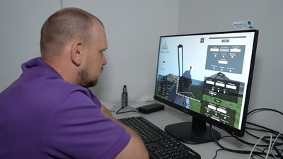 "Це економить патрони": на Черкащині новобранців МВГ навчають на кулеметному тренажері "Це економить патрони": на Черкащині новобранців МВГ навчають на кулеметному тренажері