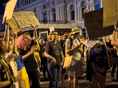 У Києві п’ятий день протестів, які тривають після ухвалення закону №12414 У Києві п’ятий день протестів, які тривають після ухвалення закону №12414