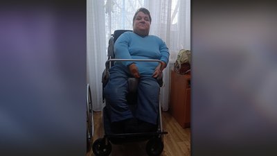 «Хочу підтримати солдатів»: на Чернігівщині жінка зубами вишиває картини і віддає їх за донати на ЗСУ «Хочу підтримати солдатів»: на Чернігівщині жінка зубами вишиває картини і віддає їх за донати на ЗСУ