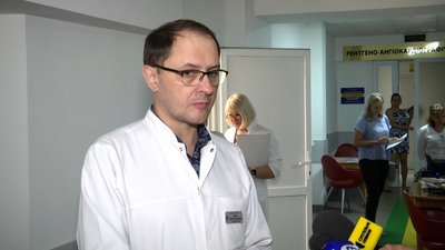 День донора в Житомирській лікарні: медики здали кров для потреб ЗСУ День донора в Житомирській лікарні: медики здали кров для потреб ЗСУ
